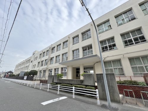 【平野区加美北９丁目文化住宅の小学校】