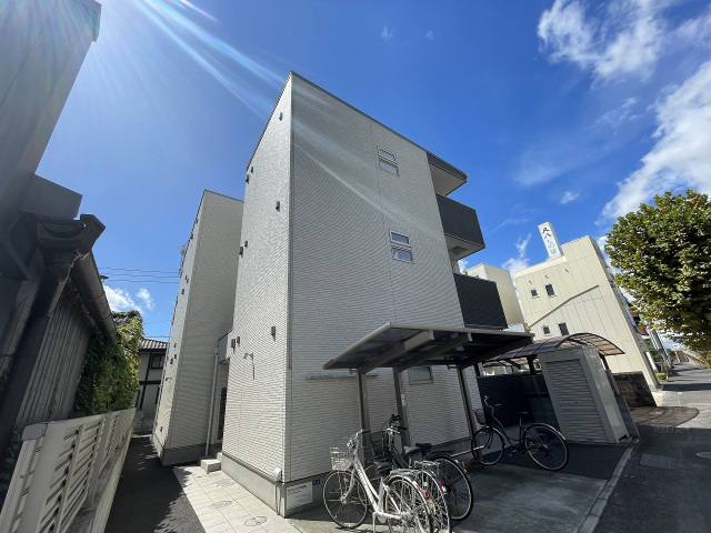 【REGALEST　門田屋敷の建物外観】