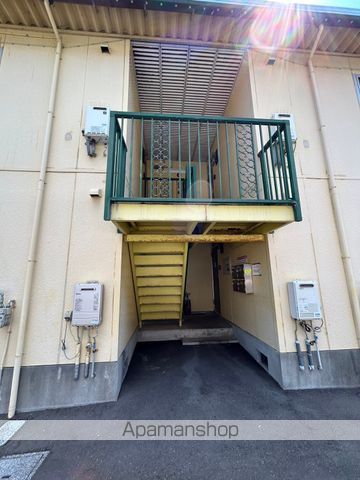 榮アパートの外観写真