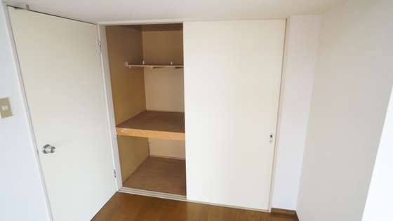 収納　押入