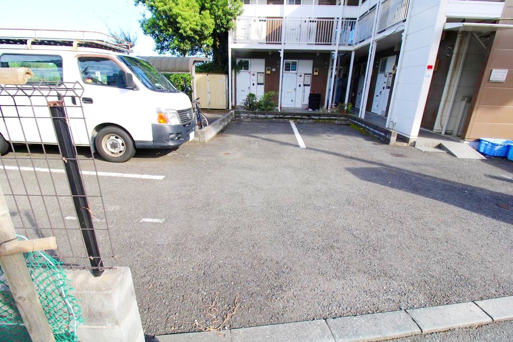 駐車場　駐車場