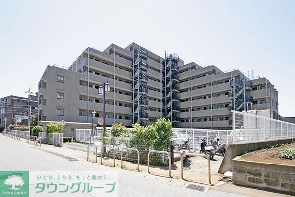 松戸市松戸のマンションの建物外観