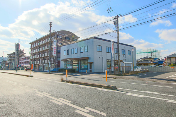 【岡山市中区関のマンションの銀行】