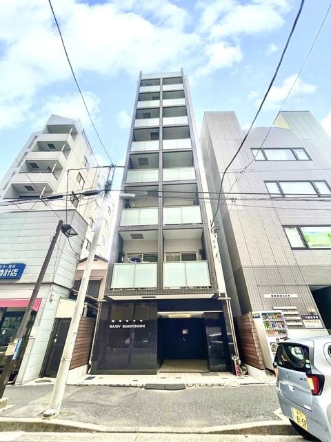 横浜市南区南吉田町のマンションの建物外観