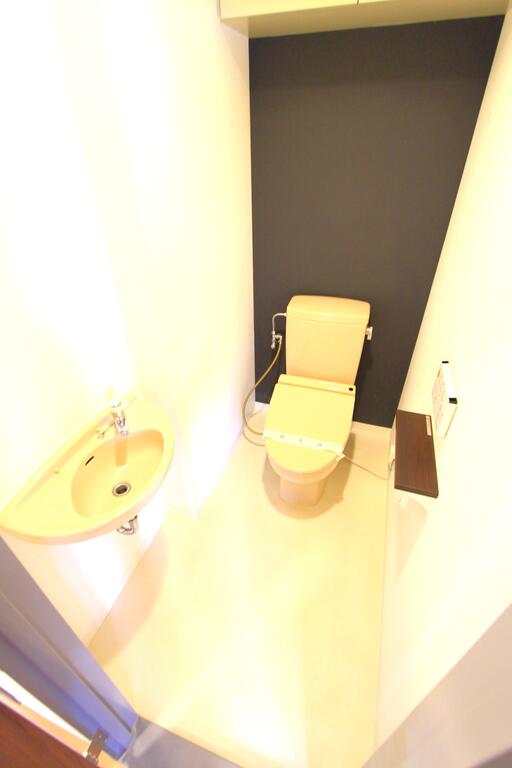 トイレ　お手洗いはこちらです(^^♪