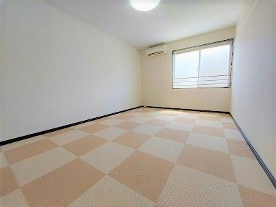 居室・リビング　カーペット仕様は現状優先とします。