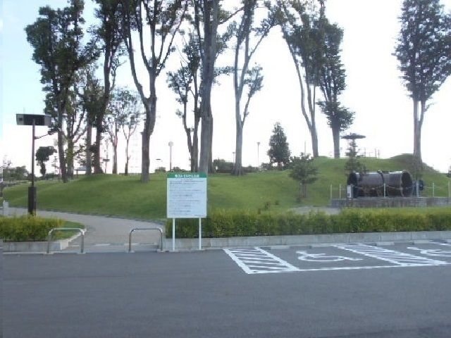 公園　清流みどりの丘公園（公園）まで400m