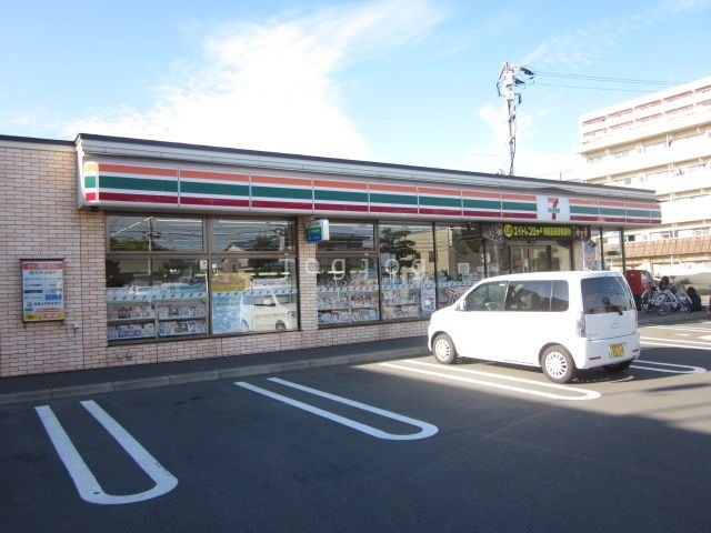 コンビニ　セブンイレブン苫小牧末広店（コンビニ）まで218m