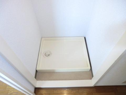 イーストコート沢良宜　その他設備　洗濯パン