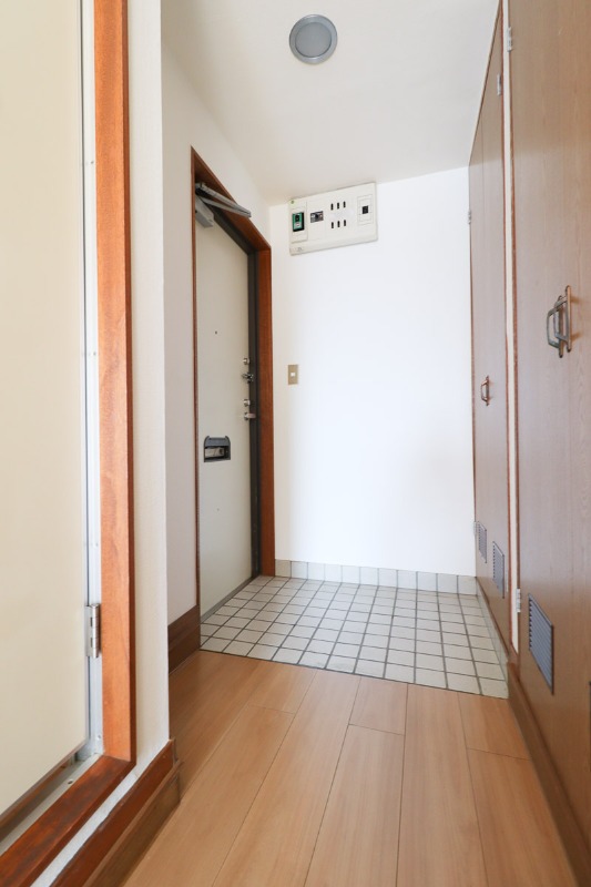 玄関　図面と現状に相違がある場合には現状を優先