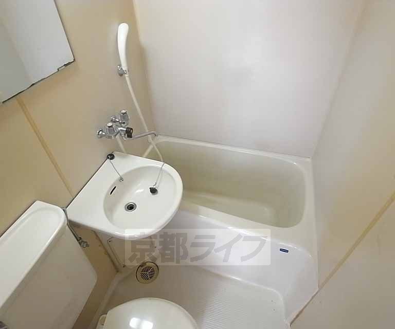 バス・シャワールーム　きれいな浴槽です。