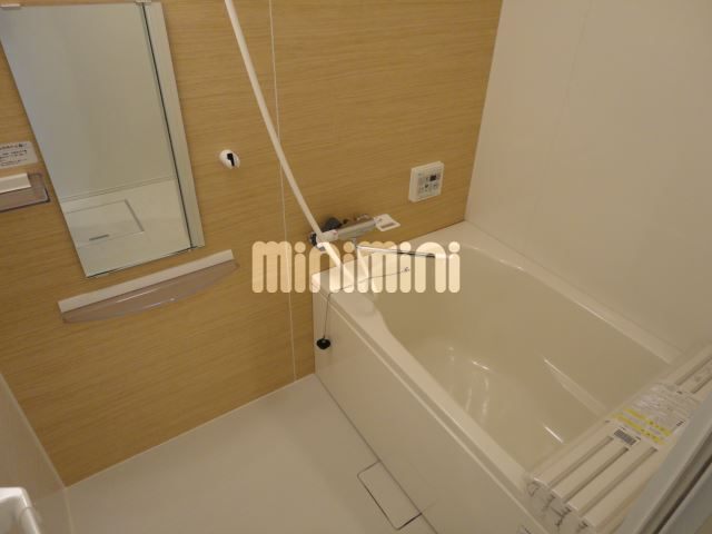 バス・シャワールーム　きれいなバスルーム