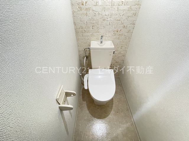 トイレ　温水洗浄暖房便座