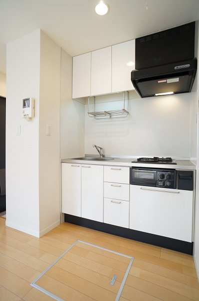 キッチン　キッチンには2口ガスコンロ、グリル付♪