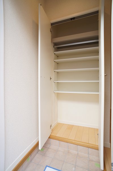 玄関　大容量の玄関クローゼットがうれしい♪