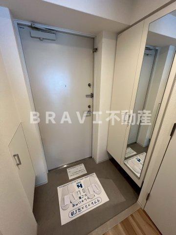 玄関　【セレニテフラン本町】玄関です