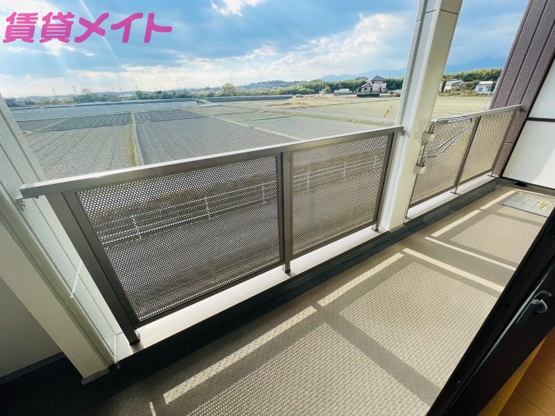 バルコニー　別部屋同型タイプ