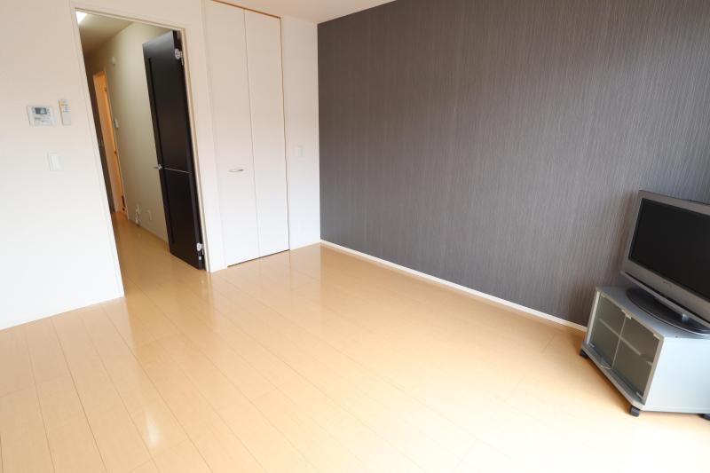 居室・リビング　洋室７帖のお部屋　モデルルームです。