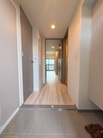 玄関　コンフォリア・リヴ北浜淡路町