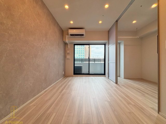 居室・リビング　コンフォリア・リヴ北浜淡路町