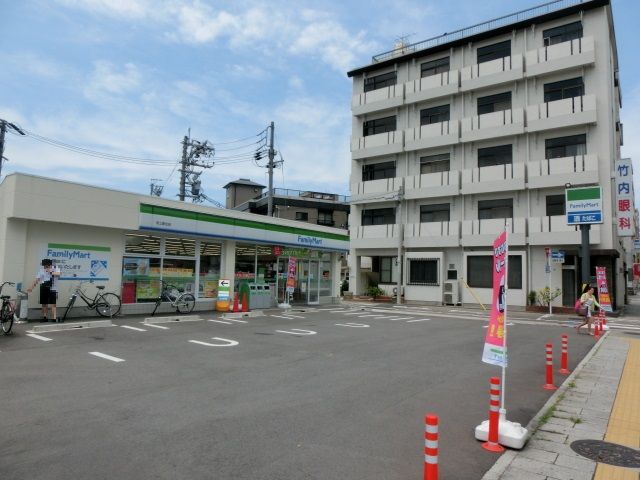 コンビニ　ファミリーマート（コンビニ）まで188m