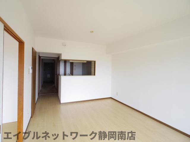 居室・リビング　ゆったり過ごせる居間です