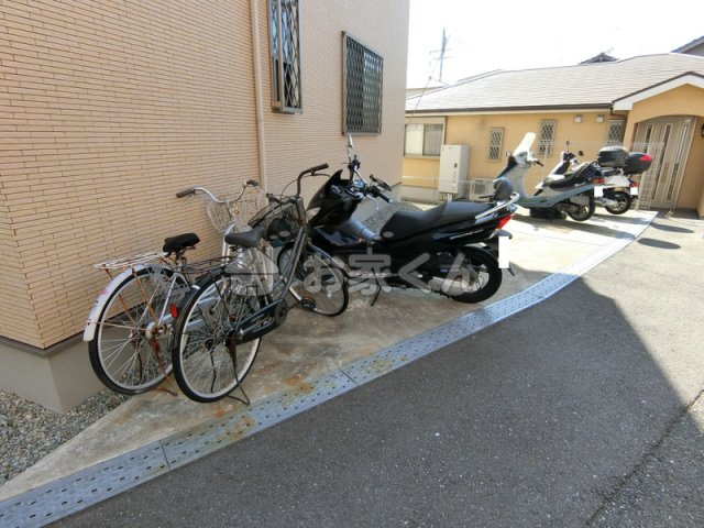 駐車場　駐輪場