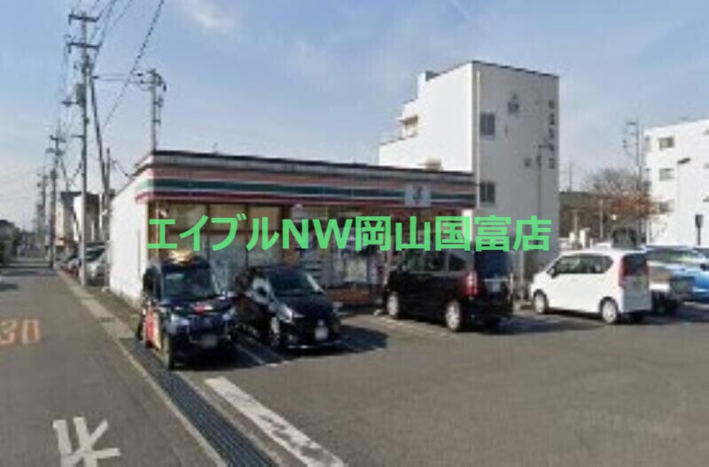 コンビニ　セブンイレブン岡山西大寺駅前店（コンビニ）まで351m