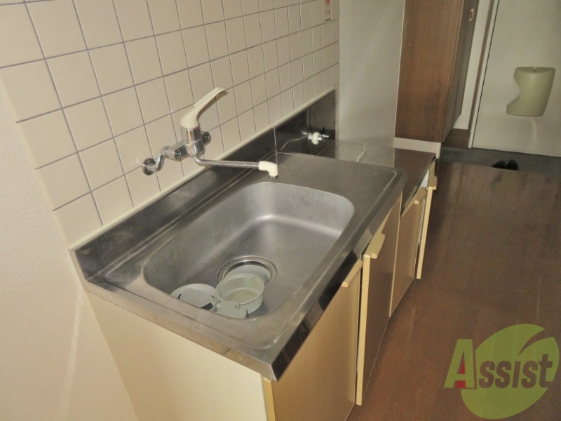 キッチン　こちらも広めのキッチンです。広く使えるのはありがたいですね