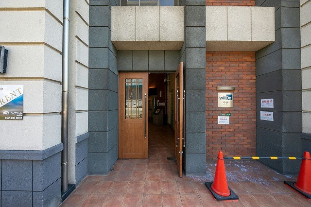 エントランス　エントランス