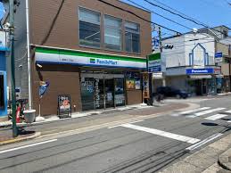 コンビニ　ファミリーマート新森三丁目店（コンビニ）まで85m