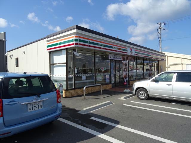コンビニ　セブンイレブン甲南町新治店（コンビニ）まで1373m