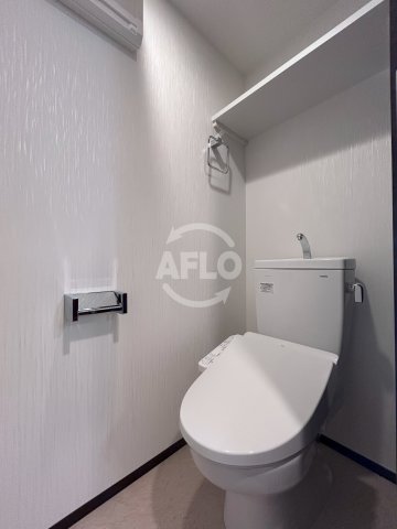 トイレ　レオングラン本町橋　温水洗浄付き便座