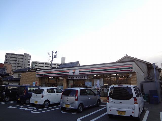 コンビニ　セブン‐イレブン／小倉香春口２丁目店（コンビニ）まで50m