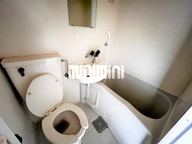 トイレ　ユニットバスです。