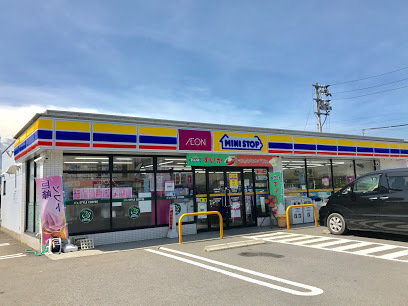 コンビニ　ミニストップ（コンビニ）まで1028m