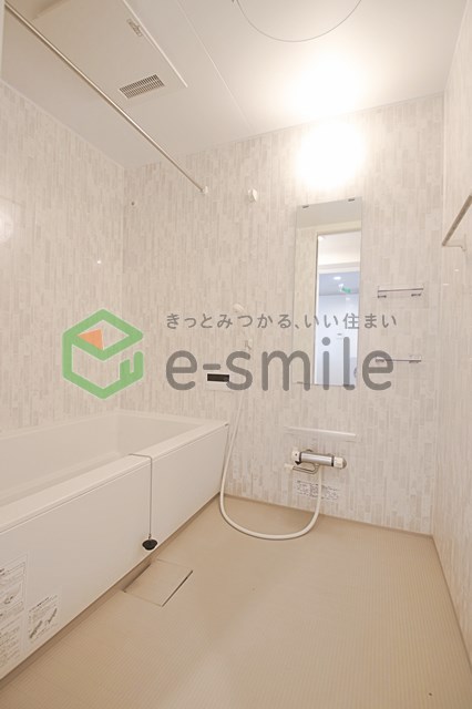 バス・シャワールーム　※同建築シリーズの内装写真 ※参考イメージ