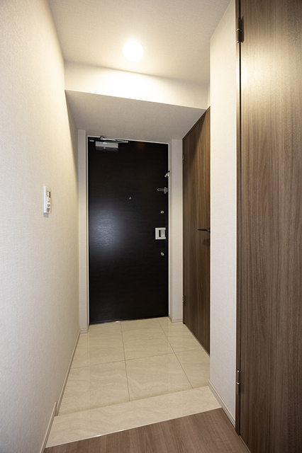 玄関　※写真は同タイプ住戸です。