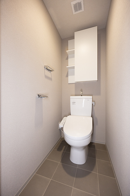 トイレ　※写真は同タイプ住戸です。