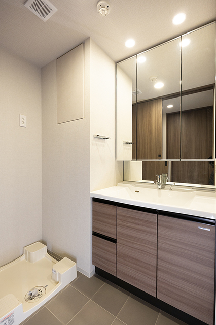 洗面設備　※写真は同タイプ住戸です。