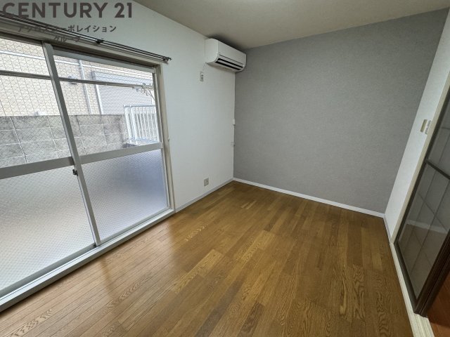 居室・リビング　エアコン付きです