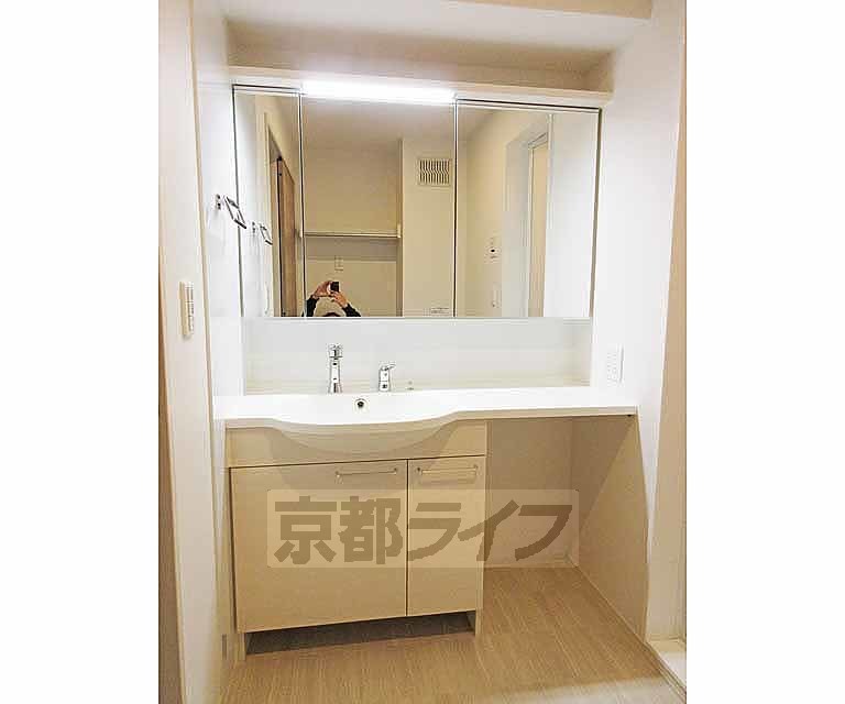 洗面設備　ワイド洗面台