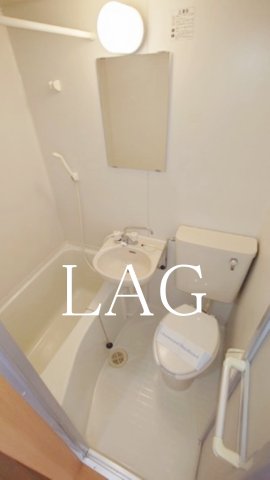 バス・シャワールーム　お風呂です。