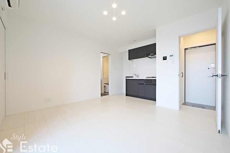 その他部屋・スペース　リビング9.9帖　別角度