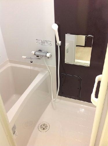 バス・シャワールーム　浴室乾燥機付きです。