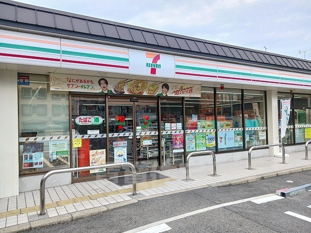 コンビニ　セブンイレブン　京都梅津店（コンビニ）まで318m