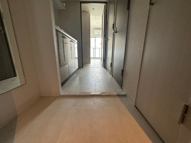 玄関　詳細は、RISUMO江坂本店までお問合せください♪