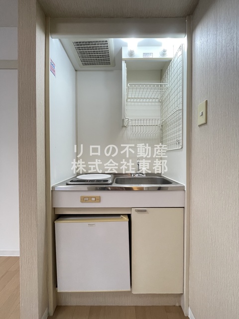 キッチン　火を使わず安心でお掃除も簡単なＩＨコンロ、１口付です♪