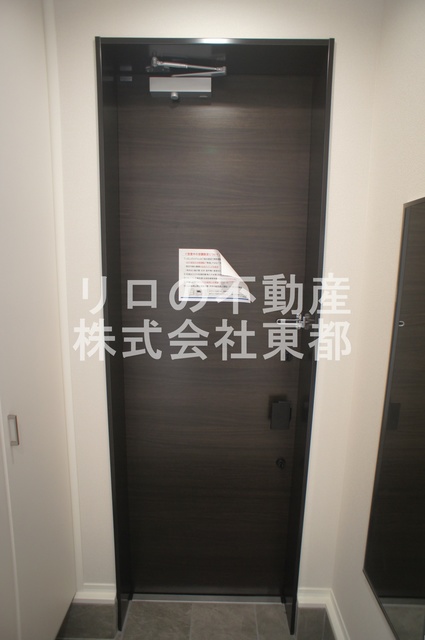 玄関　玄関スペース広めなのでゆったりとお出掛け準備できます♪