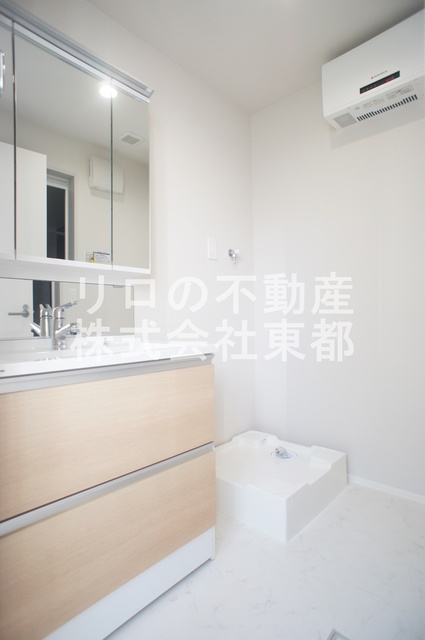 洗面設備　嬉しい洗面台は独立タイプ！
